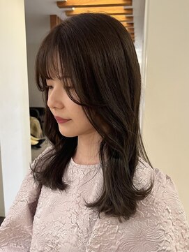 ローネス(LONESS) 赤みをなくした透明感溢れるブラウンベージュ◎