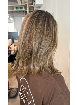 ルーツ ヘア デザイン(roots hair design) 西区新町美容室roots★30代40代50代白髪ぼかしカラーハイライト