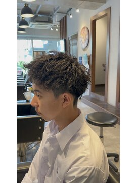 フラミューム 藤沢(flammeum) 黒髪短髪アップバンク<藤沢・藤沢駅>