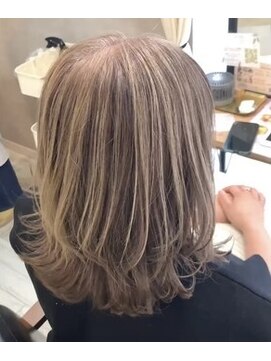 シュシュプライベートヘアサロン(Chou chou private hair salon) 白髪ぼかし《白髪率50～60%》
