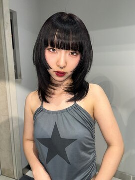 ヴェイン 渋谷(vain) モードな雰囲気のハイレイヤー&姫カット