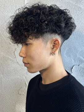 ニアウ 高崎店(Niau) スペインカールメンズパーマ外国人風パーマフェード群馬高崎眉毛