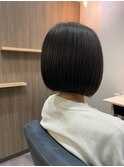 バッサリカット×内巻きボブ
