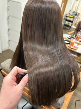 オリーブグレージュカラー