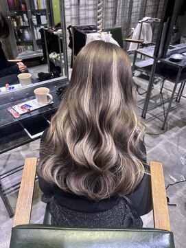 ウム(UMM) グレージュハイライト / エクステ