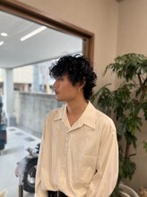 メリア(melia)&nbsp;スパイラル/フェザー/縦落ち/ダウンスタイル/メンズパーマ