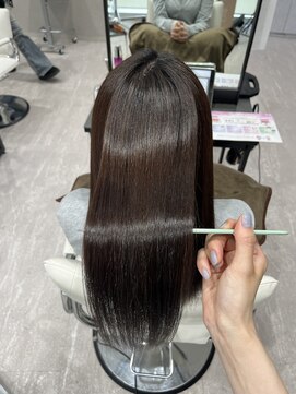 ルクス(Luxs) クセもダメージも整う上質ストレート