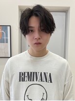 ハニー 町田(HONEY)&nbsp;センターパート ニュアンスパーマ 黒髪１
