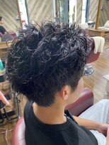 ルネッサンスヘアー ラファエロ(RAFFAELLO)&nbsp;メンズパーマスタイル　無雑作に決まるツイストスパイラル