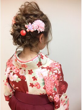 エルパティオ(EL PATIO) 波ウェーブ×ツイスト 袴アレンジ