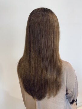 ヘアートラム(HAIR TRAm.) ツヤツヤなハイトーン。