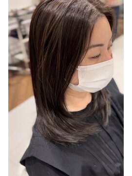 トルシュ ヘアーワークス(TORChe Hair Works) ミディアムレイヤー