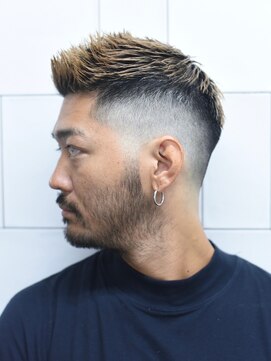 メリケンバーバーショップ コウベ(MERICAN BARBERSHOP KOBE) 王道フェード無造作ショート