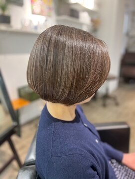 ツムグ 代官山店(TUMUGU) 30代40代50代大人可愛いヘルシースタイルショートヘアハイライト