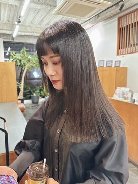 ニール 名古屋 伏見 丸の内(NEELU) 【Neelu_misa】ぱつっとロング