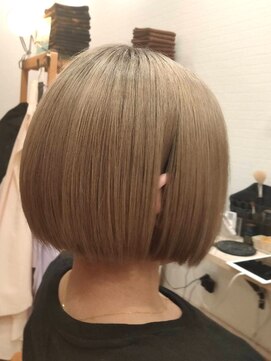 ジョナ(Jona) ボブ