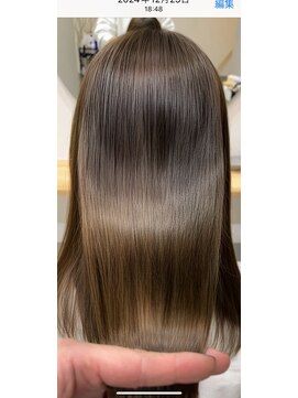 ソロ(SOLO) オリーブベージュ艶カラー