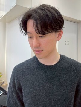 ハニー 町田(HONEY) フェザーパーマセンターパートツーブロック韓国マッシュ