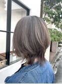 ウルフカット　大人可愛い　ハイライトカラー
