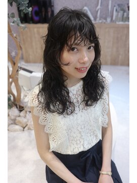 リュドール 名駅(Rue D'or) 10～20代／ロングパーマ/ウルフ/レイヤースタイル