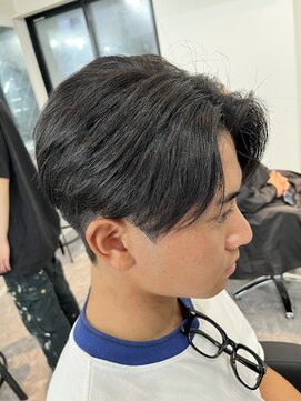 エクシア 渋谷店(EXCIA) 毛流れセンターパート