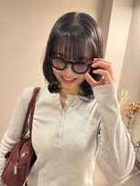 チャプター 問屋町(chapter)&nbsp;顔まわりレイヤーカットミディアムヘア透明感オリーブグレージュ