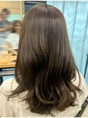 オリーブグレージュ／グレージュ◎矢口