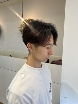 ルッツ(Lutz. hair design) 3/2センターパート