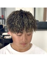 ウェーブ(WAVE)&nbsp;ツイストスパイラル/メンズパーマ/メンズカット/金メッシュ