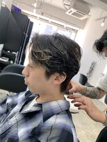 ビビッドオー(vivid/O)&nbsp;メンズニュアンスパーマ、ダウンパーマ