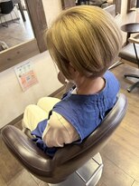 ヘアーズ はれるや(hair's)&nbsp;ハイトーンカラー艶カラーダブルカラー束感ショートストレート