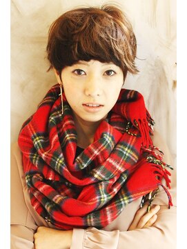 ブーケ(BOUQUET) デザインカラーでショートに変化を楽しみたい方におすすめ