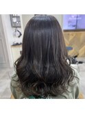 オリーブベージュ