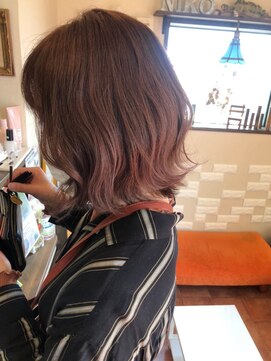 シロトータルデザイン(shiro total design) チェリーブラウン×ぱつっとボブ