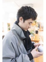 イーズ(e's)&nbsp;《e's中目黒/代官山美容室》野暮ったく渋さのあるメンズパーマ