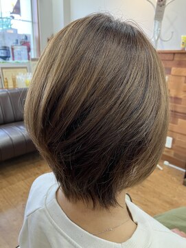 フリー(Free) 大人可愛い前下がりショート・ショートボブ・ボブ