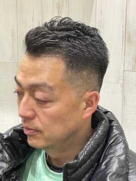 ヨシザワインク プレミアム 横浜 桜木町店(YOSHIZAWA Inc. PREMIUM) スキンフェードアップバングショート