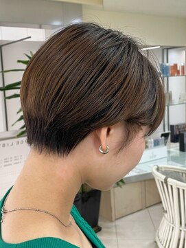 ポノ(Pono) 30代40代50代60代白髪ぼかしハイライトショートハンサムショート