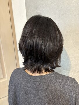 タエビスアリッサム(Taebis Alyssum) ミディアムレイヤー×くびれパーマ♪