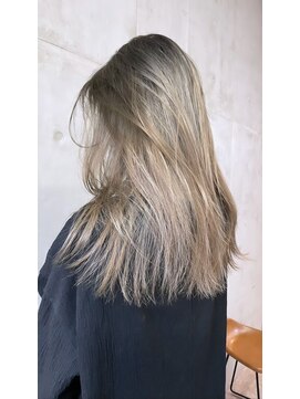 ソルトウォーター 南堀江(SALT WATER) ブロンド