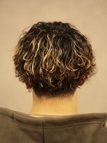 スター(STAR)&nbsp;ホワイトメッシュ×メンズ波巻きパーマ×顔そり