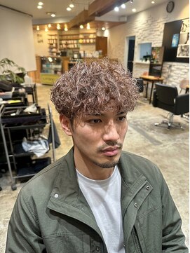 ジェットブラックキューサンロク(JET BLACK 936) 大人のプードルパーマ