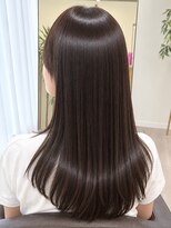 ウイバイファースト(u'i by first) 自然なツヤと柔らかな質感が魅力のロングスタイル