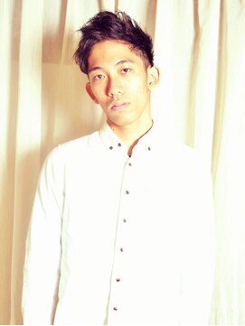 デコラージュ(Decollage) ツーブロックスタイル