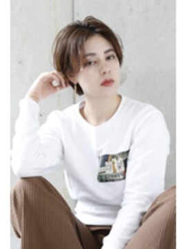 クーベルタン(Coubertin) 毛先ワンカール×ハンサムショート