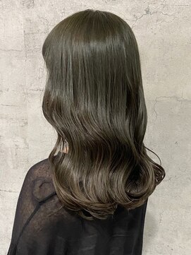 ブロッサム 上福岡店(Blossom) 韓国風 カーキアッシュ くびれヘア [上福岡]