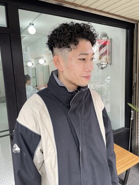 ウェルネス(Wellness) スキンフェードツイストスパイラルツーブロックマッシュ64