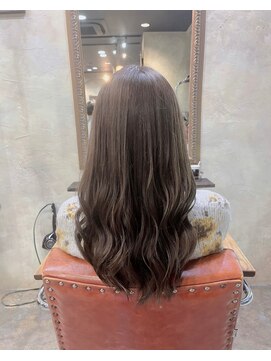 ネウィ 八王子(newi) 大人かわいいエギョモリ ミルクティーブラウン ひし形シルエット