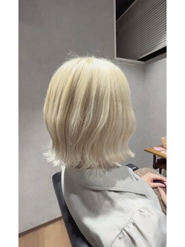 ビス ヘア アンド ビューティー 西新井店(Vis Hair＆Beauty) 透明感カラー★ダブルカラーブリーチホワイトブロンド