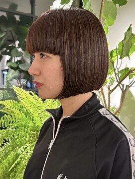 ラーサ(LaHzA) 大人ボブミニボブショートボブレイヤーボブ前下がりショートボブ